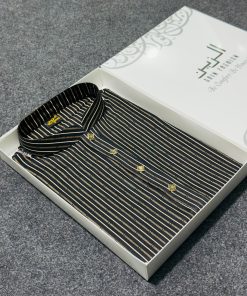 𝗜𝗡𝗗𝗜𝗔𝗡 𝗟𝗘𝗦𝗦 𝗖𝗢𝗧𝗧𝗢𝗡 𝗣𝗥𝗜𝗡𝗧 (𝐂𝐎𝐃 – 502) < কালো উপরে গোল্ডেন স্ট্রাইব >